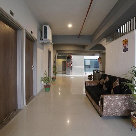 Hotel Ggc Inn Ahmedabad Eksteriør billede