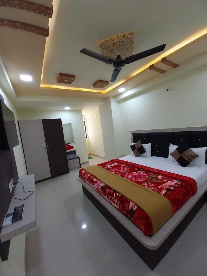 Hotel Ggc Inn Ahmedabad Eksteriør billede