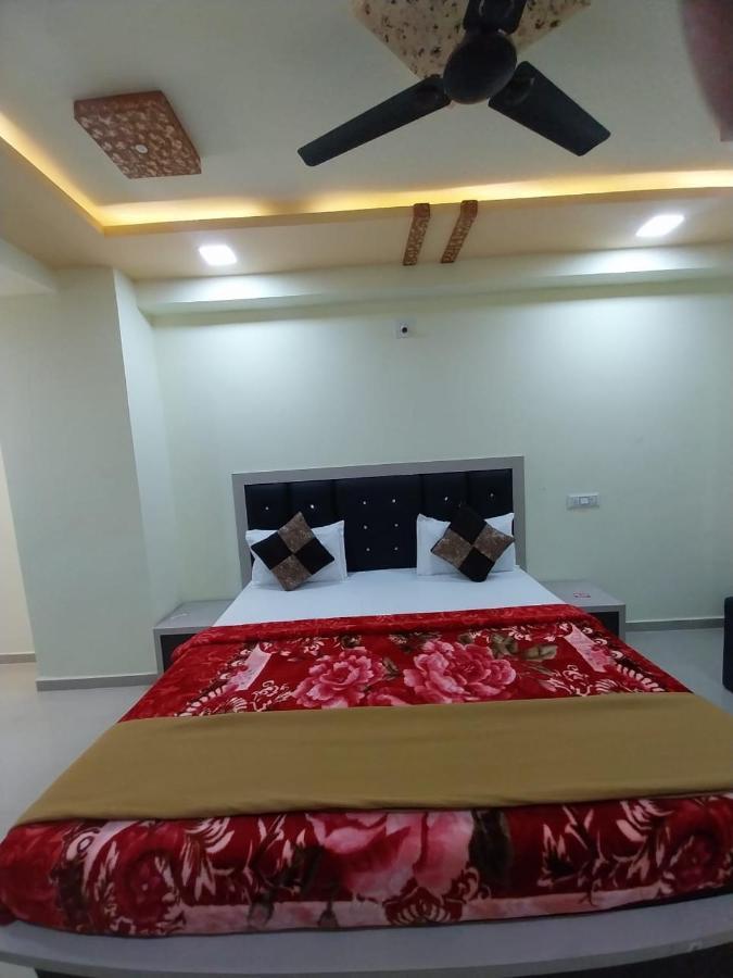 Hotel Ggc Inn Ahmedabad Eksteriør billede